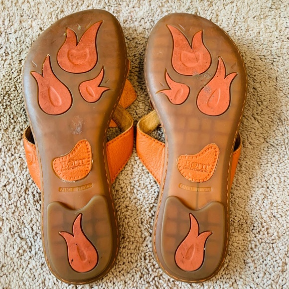 Fabulous Born Size 7 Thong/Mules Leather Uppers and Rubber Soles with Rosettes - Picture 4 of 4